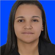 profesor que imparte clases de sociales historia y politica